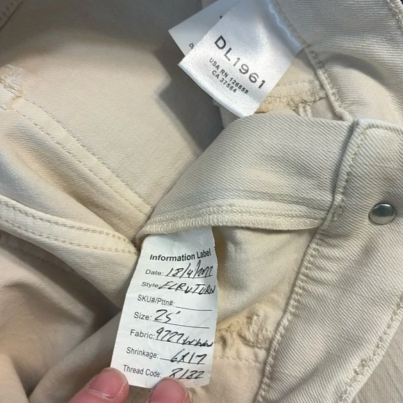 DL1961 Bridget Instasculpt High Rise Bootcut Hem Split Jeans Ecru Size 26 - Picture 12 of 17